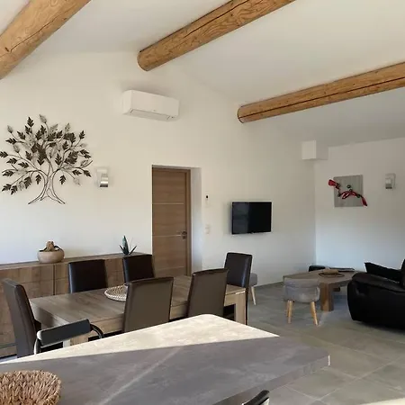 Villa No'stelou *